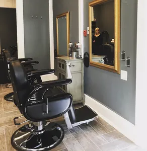 Francis Salon